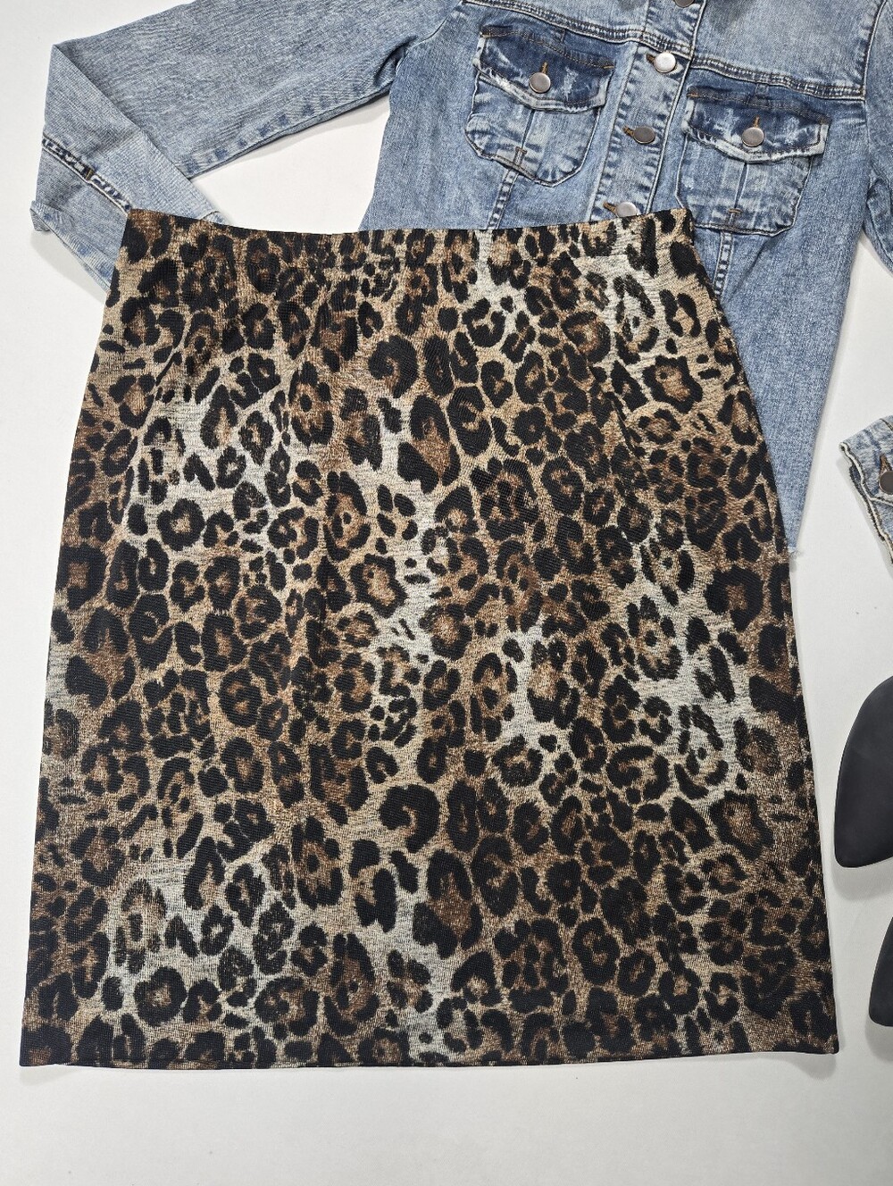 Chico's Animal Print Knit Skirt Elastic Waist Above Knee Size 2 Large 12